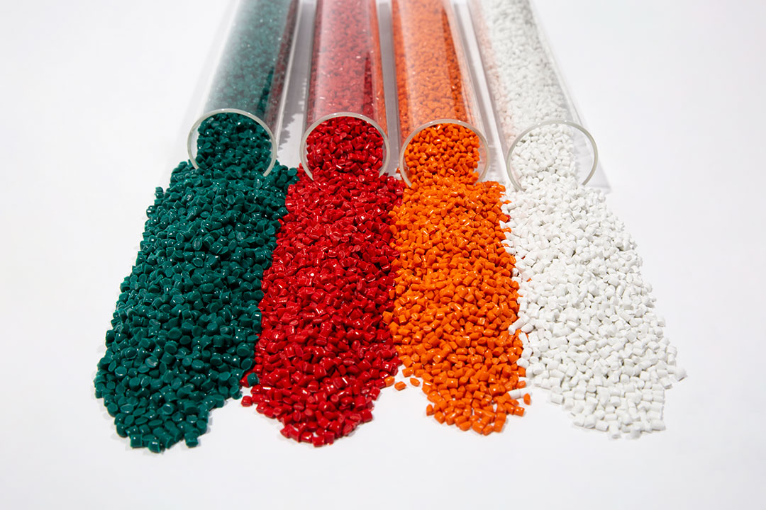 FEP與PVDF特性差異有多大？這篇幫你分清“氟材兩兄弟”！